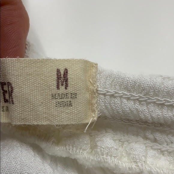 Hollister M off the shoulder flowey shirt - Picture 4 of 5